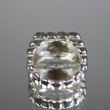 Load image into Gallery viewer, QUILTED RING